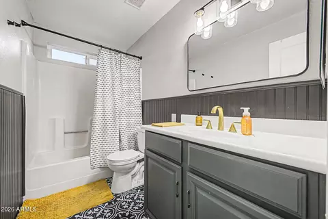 Bath - 6730 E Juniper St, Mesa, AZ 85205 photo 4 of 5