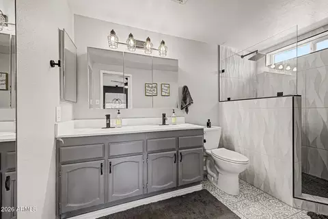 Bath - 6730 E Juniper St, Mesa, AZ 85205 photo 2 of 5