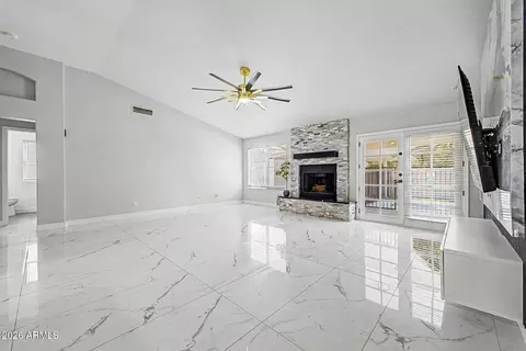 Living - 5161 E Diamond Ave, Mesa, AZ 85206 photo 2 of 6