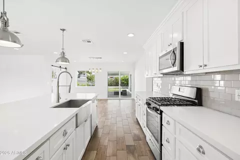 Kitchen - 4622 E Virginia Ave, Phoenix, AZ 85008 photo 3 of 3