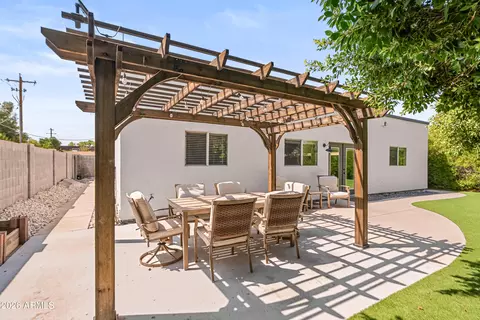 Exterior - 4330 E Devonshire Ave, Phoenix, AZ 85018 photo 9 of 9