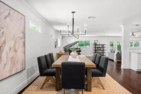 Dining - 4330 E Devonshire Ave, Phoenix, AZ 85018 photo 2 of 2