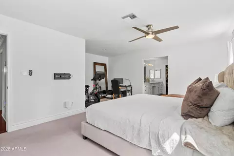 Bedroom - 4330 E Devonshire Ave, Phoenix, AZ 85018 photo 2 of 4