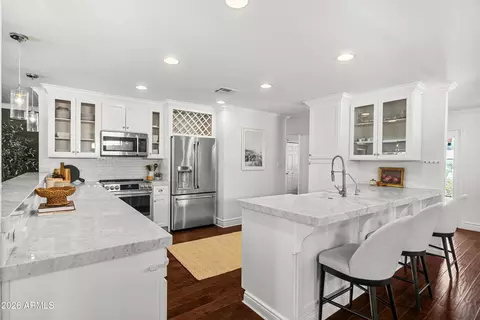 Kitchen - 4330 E Devonshire Ave, Phoenix, AZ 85018 photo 2 of 6