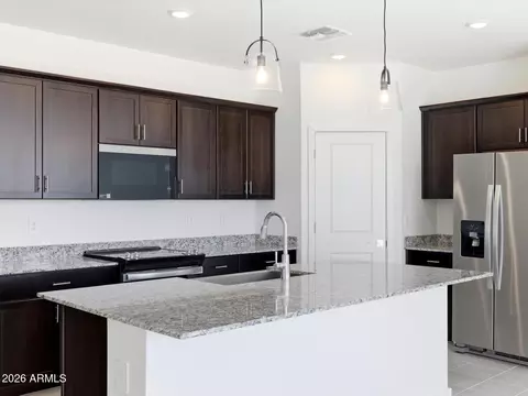 7412 E Tintype Rd, San Tan Valley, AZ 85143