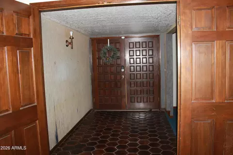 Entry Way - 619 E Leah Ln, Gilbert, AZ 85234 photo 1 of 3