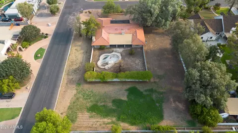 View/Area - 619 E Leah Ln, Gilbert, AZ 85234 photo 7 of 10