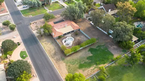 View/Area - 619 E Leah Ln, Gilbert, AZ 85234 photo 6 of 10