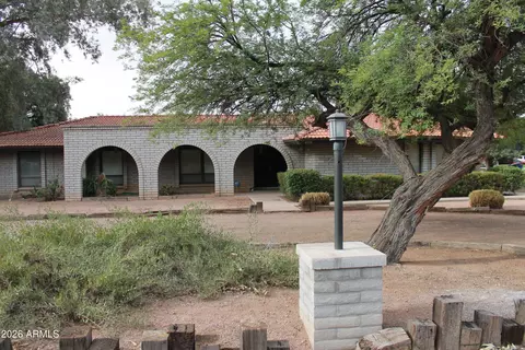 Exterior - 619 E Leah Ln, Gilbert, AZ 85234 photo 2 of 3