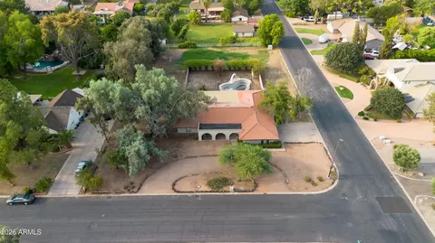 View/Area - 619 E Leah Ln, Gilbert, AZ 85234 photo 2 of 10