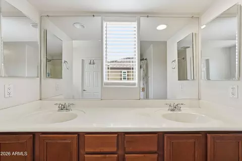 Bath - 2944 E Megan St, Gilbert, AZ 85295 photo 1 of 3