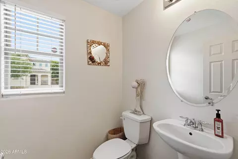 Bath - 2944 E Megan St, Gilbert, AZ 85295 photo 2 of 3