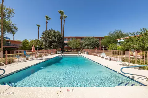 Exterior - 140 E Coronado Rd #19, Phoenix, AZ 85004 photo 10 of 14