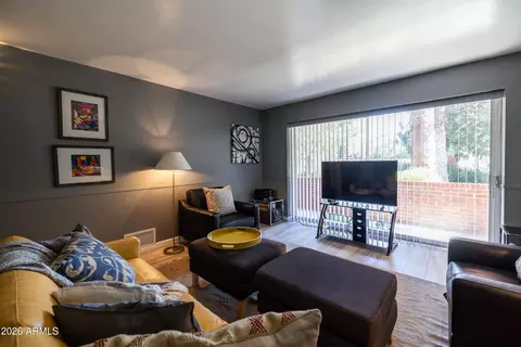 Living - 140 E Coronado Rd #19, Phoenix, AZ 85004 photo 4 of 6