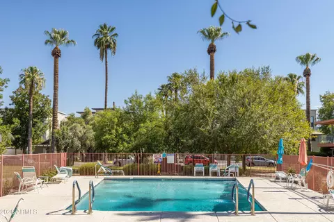 Exterior - 140 E Coronado Rd #19, Phoenix, AZ 85004 photo 8 of 14