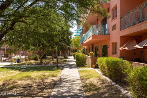 Exterior - 140 E Coronado Rd #19, Phoenix, AZ 85004 photo 6 of 14