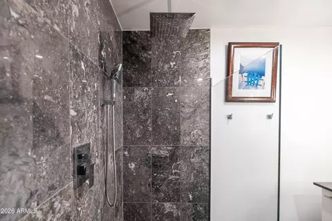 Bath - 140 E Coronado Rd #19, Phoenix, AZ 85004 photo 6 of 7