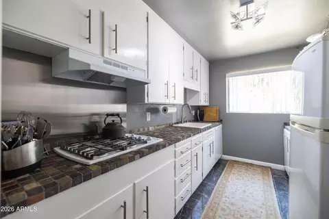 Kitchen - 140 E Coronado Rd #19, Phoenix, AZ 85004 photo 2 of 11