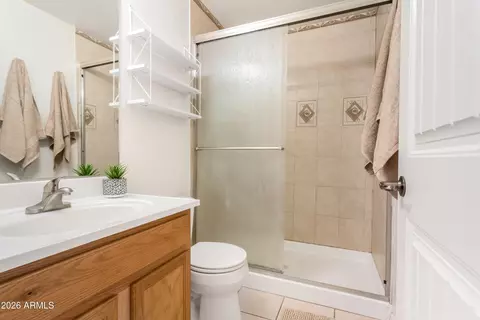 Bath - 83 Maricopa Dr, Bisbee, AZ 85603 photo 1 of 2