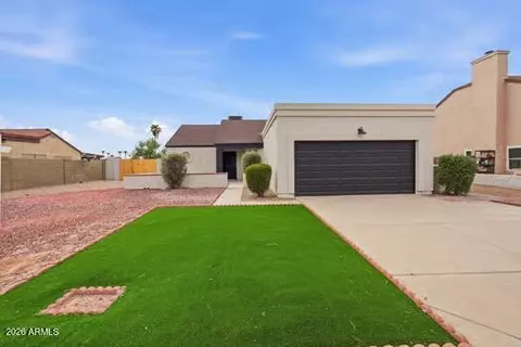 6121 W Maui Ln, Glendale, AZ 85306