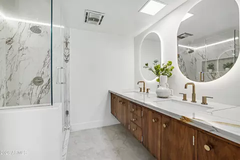 Bath - 6502 N Central Ave #C101, Phoenix, AZ 85012 photo 1 of 3
