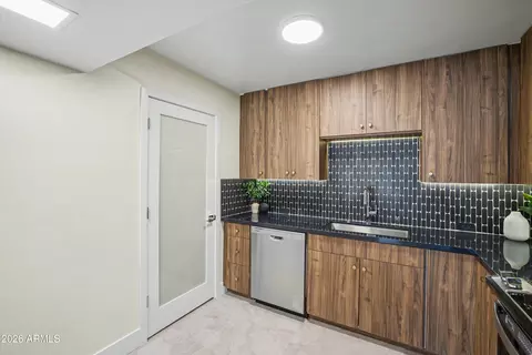 Kitchen - 6502 N Central Ave #C101, Phoenix, AZ 85012 photo 4 of 5