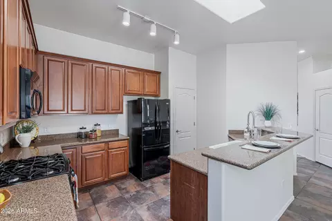 Kitchen - 13443 E Ace High Dr, Vail, AZ 85641 photo 2 of 4