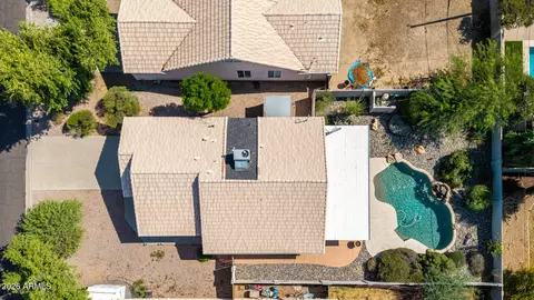 View/Area - 4040 N 14th Pl, Phoenix, AZ 85014 photo 2 of 9
