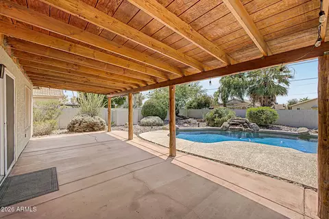 Exterior - 4040 N 14th Pl, Phoenix, AZ 85014 photo 1 of 9