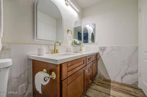 Bath - 1250 E Captain Dreyfus Ave, Phoenix, AZ 85022 photo 8 of 8