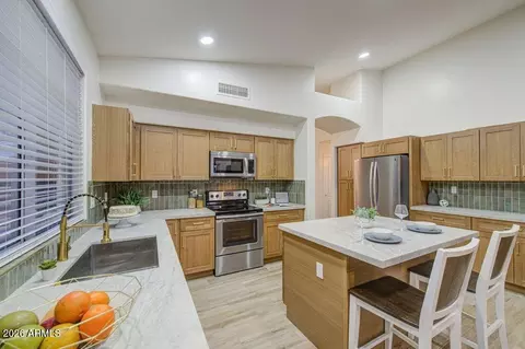 Kitchen - 1250 E Captain Dreyfus Ave, Phoenix, AZ 85022 photo 2 of 8