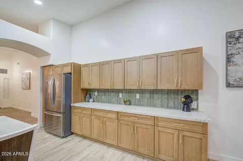 Kitchen - 1250 E Captain Dreyfus Ave, Phoenix, AZ 85022 photo 4 of 8