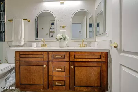 Bath - 1250 E Captain Dreyfus Ave, Phoenix, AZ 85022 photo 6 of 8
