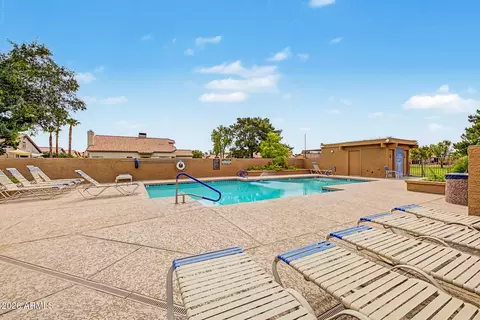Exterior - 4407 E Amberwood Dr, Phoenix, AZ 85048 photo 7 of 8
