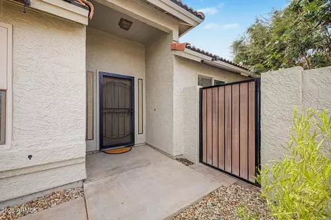 Exterior - 4407 E Amberwood Dr, Phoenix, AZ 85048 photo 5 of 8