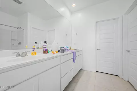 Bath - 12159 E Wallflower Ln, Florence, AZ 85132 photo 1 of 2