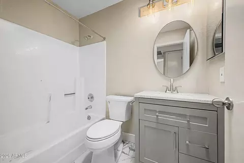 Bath - 1510 E Taro Ln, Phoenix, AZ 85024 photo 3 of 3
