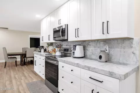 Kitchen - 1237 E Riviera Dr, Tempe, AZ 85282 photo 5 of 5