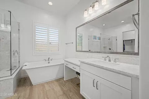 Bath - 8139 E Jacaranda St, Mesa, AZ 85207 photo 2 of 5