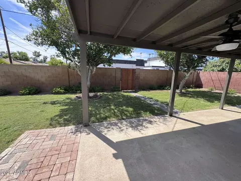 Exterior - 7608 N 18th Ave, Phoenix, AZ 85021 photo 1 of 8