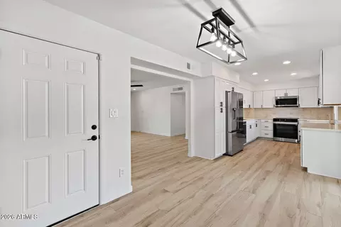 Entry Way - 7608 N 18th Ave, Phoenix, AZ 85021 photo 1 of 2