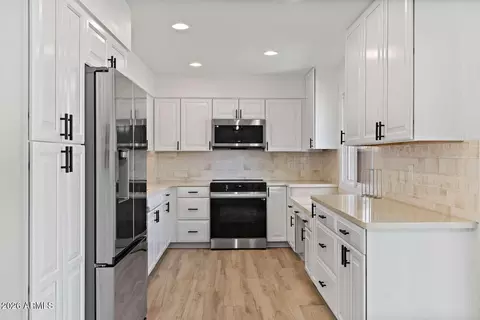 Kitchen - 7608 N 18th Ave, Phoenix, AZ 85021 photo 1 of 7