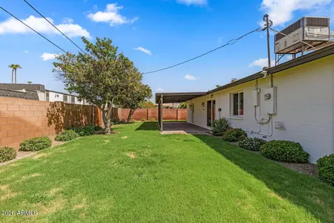Exterior - 7608 N 18th Ave, Phoenix, AZ 85021 photo 6 of 9