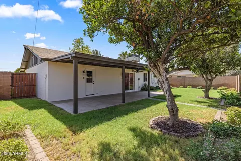 Exterior - 7608 N 18th Ave, Phoenix, AZ 85021 photo 2 of 9