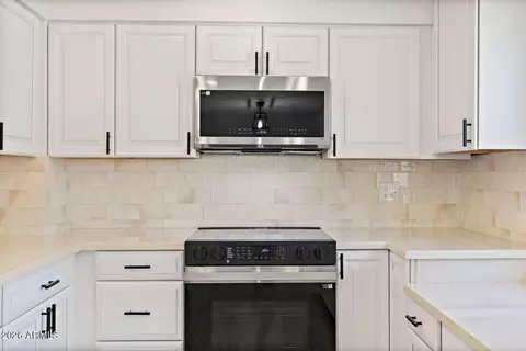 Kitchen - 7608 N 18th Ave, Phoenix, AZ 85021 photo 5 of 7