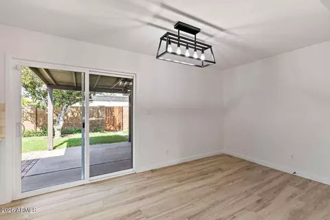 Dining - 7608 N 18th Ave, Phoenix, AZ 85021 photo 1 of 1