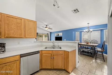 Kitchen - 9351 E Nopal Ave, Mesa, AZ 85209 photo 3 of 4