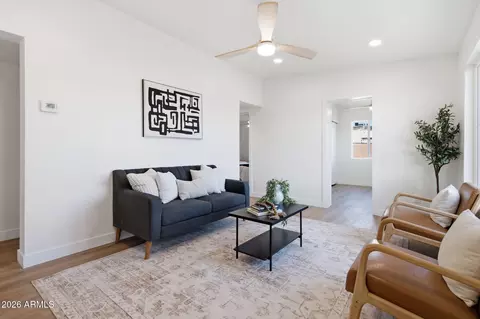 Living - 1204 W Brown St, Phoenix, AZ 85021 photo 1 of 2