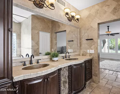 Bath - 1442 E Catamaran Dr, Gilbert, AZ 85234 photo 2 of 8
