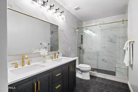 Bath - 1442 E Catamaran Dr, Gilbert, AZ 85234 photo 7 of 8